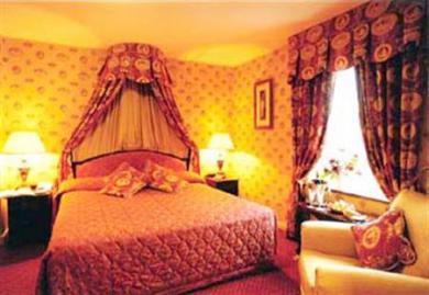 Temple Gate 4*